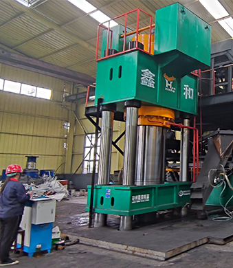 双工位石墨坩埚成型液压机